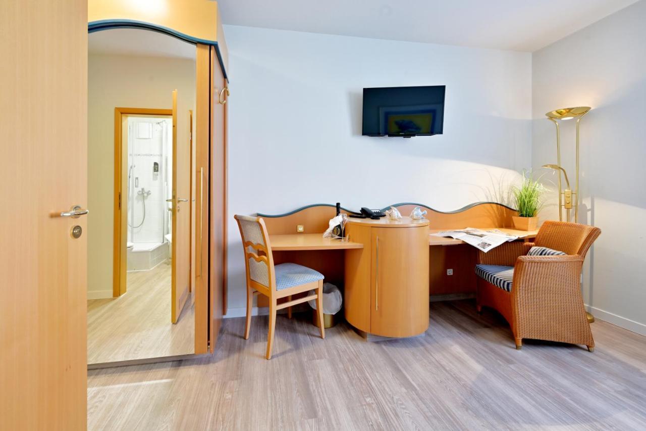 Hotel- & Ferienanlage Kapitaens-Haeuser Breege Luaran gambar