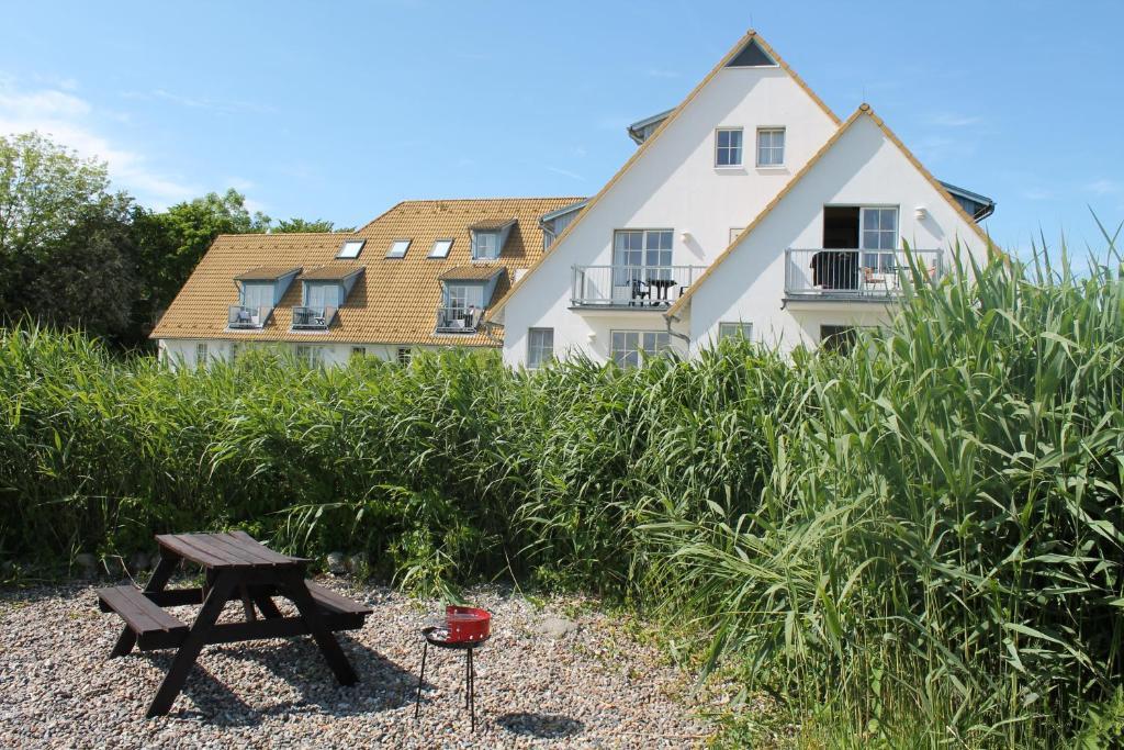Hotel- & Ferienanlage Kapitaens-Haeuser Breege Luaran gambar