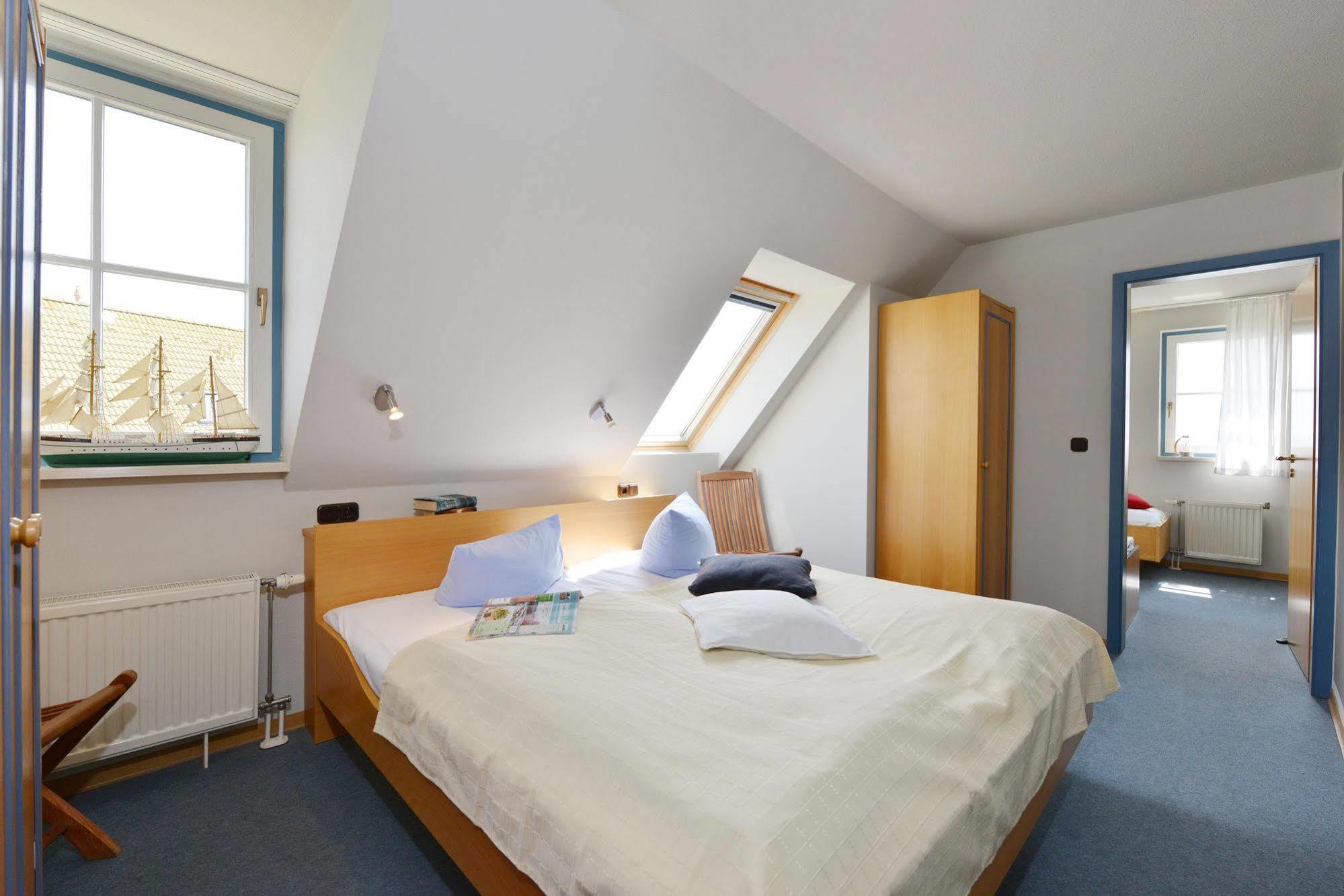 Hotel- & Ferienanlage Kapitaens-Haeuser Breege Luaran gambar
